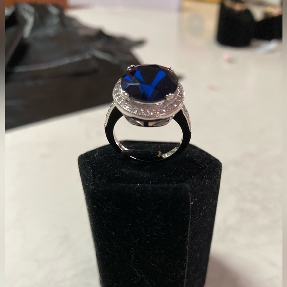 925 Silver Blue CZ Surrounded & edged with Clear CZ stones Scrolled cage Sz 7 - Picture 8 of 14